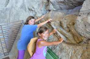 Touching real dinosaur bones! 